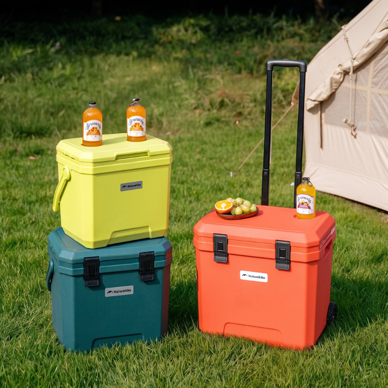 Naturehike chladicí a termoizolační box na kolečkách 36 l – oranžový